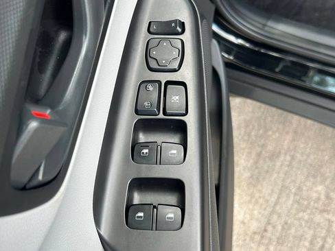 Used 2023 Hyundai Kona SE w/ Cargo Package FWD image 18
