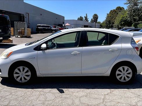 Used 2013 Toyota Prius C One FWD image 7