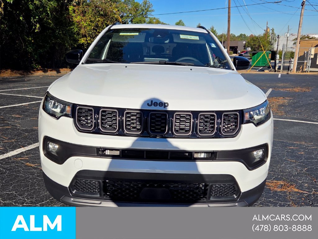 Used 2026 Jeep Compass Latitude AWD/4WD image 17