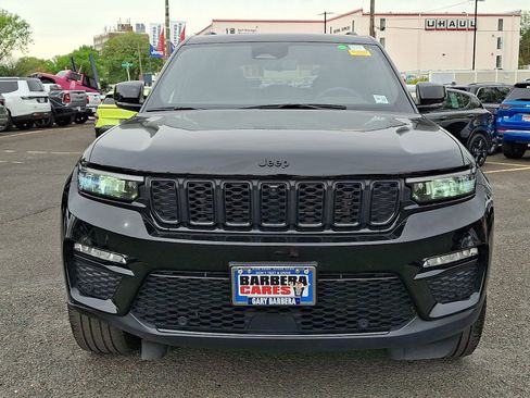 Used 2024 Jeep Grand Cherokee Limited w/ Luxury Tech Group II AWD/4WD image 2