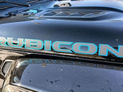 Used 2024 Jeep Wrangler Unlimited Rubicon 4xe image 10