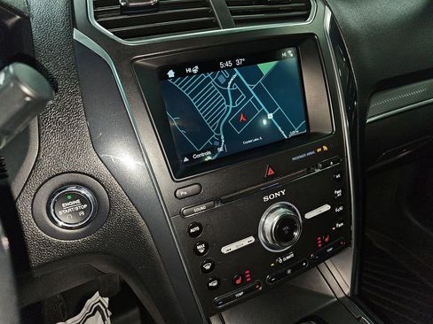 Used 2017 Ford Explorer Sport image 40