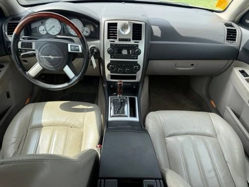 Used 2007 Chrysler 300 C RWD image 17