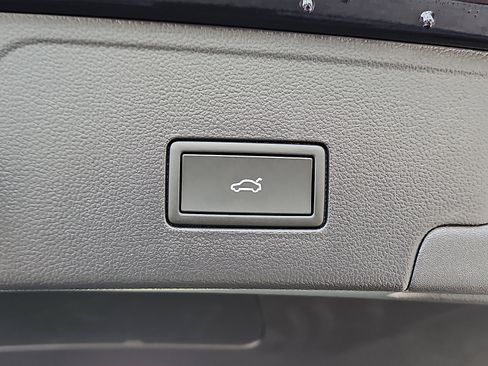 New 2026 Volkswagen Atlas Cross Sport SEL R-Line image 7