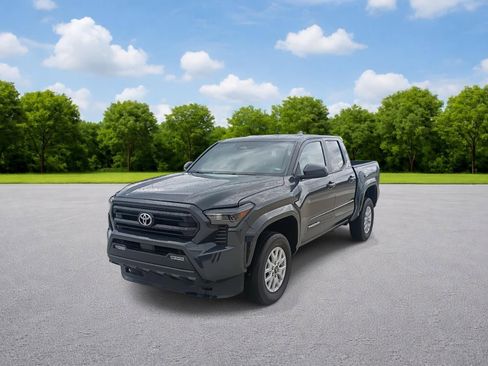 Used 2024 Toyota Tacoma SR5 RWD image 3