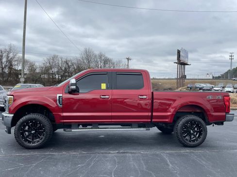 Used 2019 Ford F250 Lariat w/ Chrome Package image 4