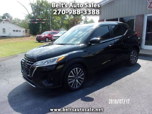 Used 2021 Nissan Kicks SV FWD image 1