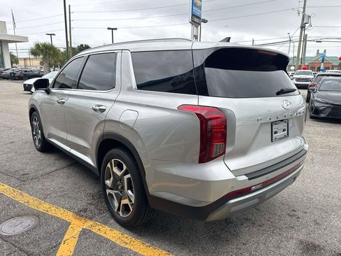 Used 2025 Hyundai Palisade SEL FWD image 6