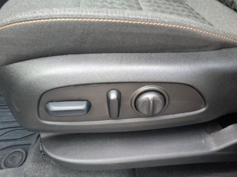 Used 2024 Chevrolet Equinox LT w/ LPO, Floor Liner Package FWD image 6