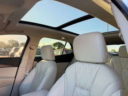 Used 2023 Buick Envision Avenir FWD image 21