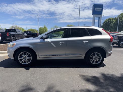 Used 2015 Volvo XC60 T6 Premier Plus image 7