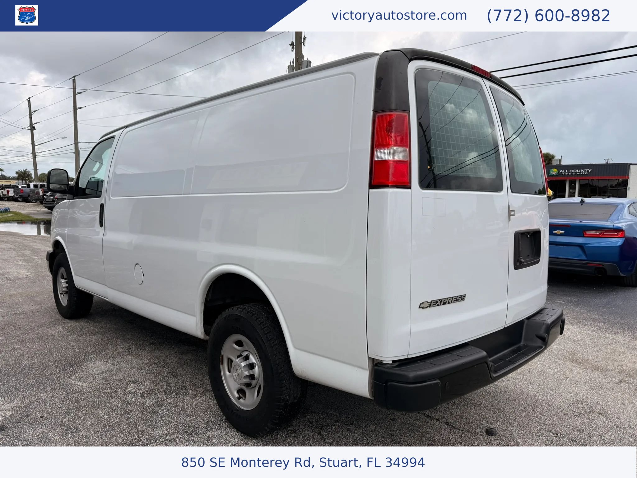 Used 2020 Chevrolet Express 2500 w/ Driver Convenience Package RWD image 10