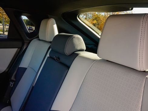 Used 2025 Subaru Solterra Touring w/ Touring Package image 16