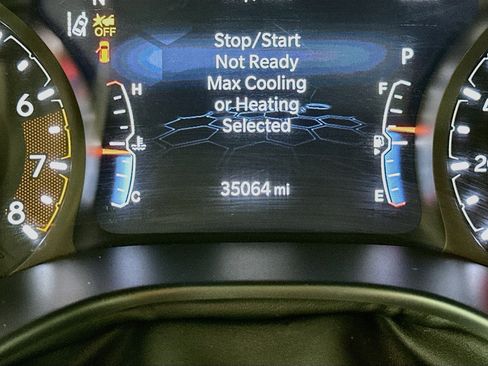 Used 2025 Jeep Compass Trailhawk AWD/4WD image 19
