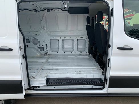 Used 2020 Ford Transit 250 Low Roof RWD image 15