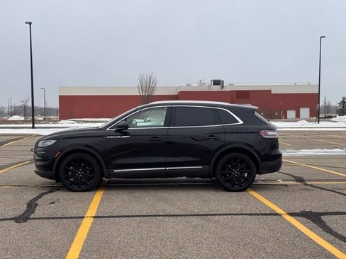 Used 2023 Lincoln Nautilus Reserve w/ Monochromatic Package image 36