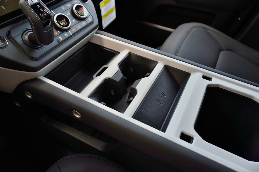 New 2026 Land Rover Defender 110 S AWD/4WD image 26