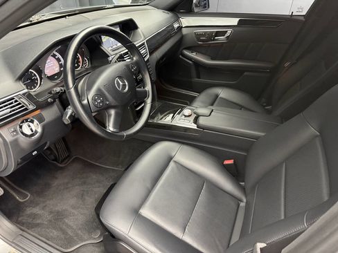 Used 2010 Mercedes-Benz E 350 4MATIC Sedan image 21