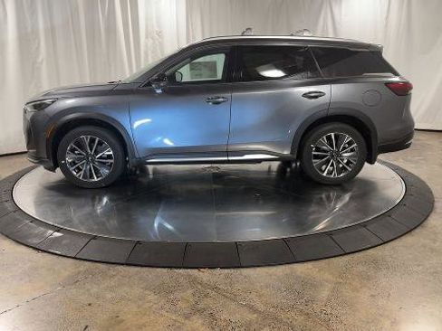 Certified 2026 INFINITI QX60 Luxe w/ Family Package image 5