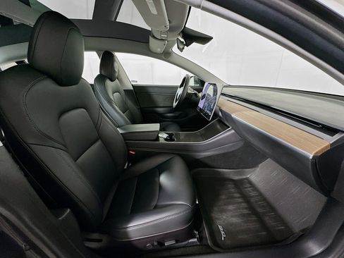 Used 2018 Tesla Model 3 Long Range image 28