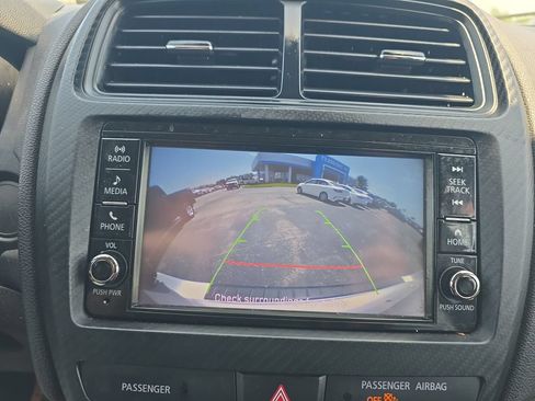 Used 2024 Mitsubishi Outlander Sport LE AWD/4WD image 27