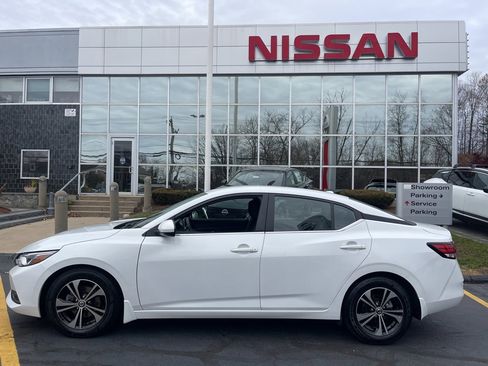 Certified 2022 Nissan Sentra SV w/ Trunk Package image 2