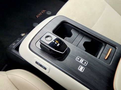 Used 2024 Nissan Ariya AWD image 16