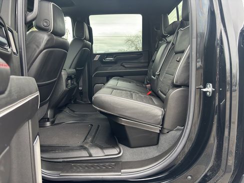 Used 2025 GMC Sierra 2500 AT4X image 14