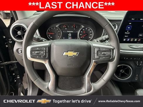 Used 2025 Chevrolet Blazer LT AWD/4WD image 13