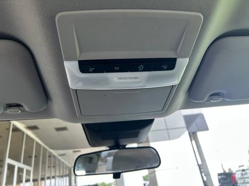 Used 2022 Nissan Sentra SV FWD image 18