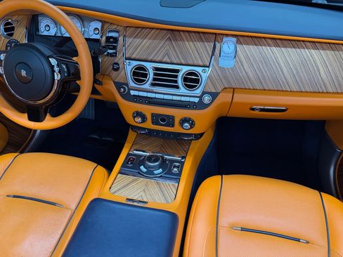Used 2017 Rolls-Royce Dawn RWD image 12