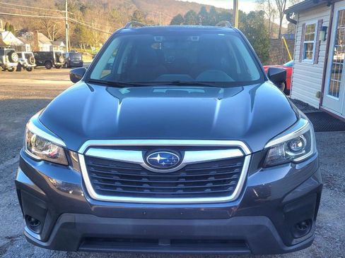 Used 2019 Subaru Forester Premium w/ All-Weather Package image 3