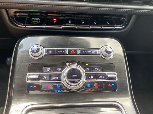 Used 2023 Lincoln Nautilus Reserve image 22