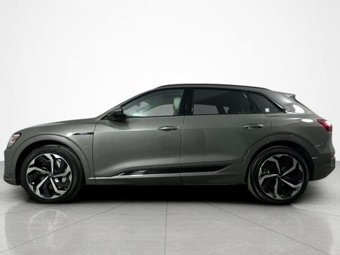 Used 2024 Audi Q8 e-tron Premium Plus w/ Premium Plus Package AWD/4WD image 2