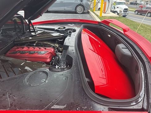 Used 2021 Chevrolet Corvette Stingray w/ Z51 Performance Package image 7