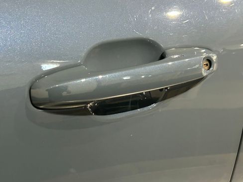 Used 2024 Ford Escape SE image 18