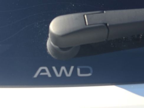 Certified 2025 Honda HR-V Sport image 9