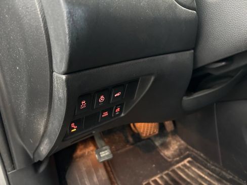 Used 2019 Nissan Pathfinder SL AWD/4WD image 20