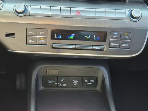 Used 2025 Hyundai Kona SEL AWD/4WD image 22
