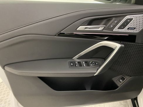 Used 2025 BMW X1 xDrive28i w/ Premium Package image 11