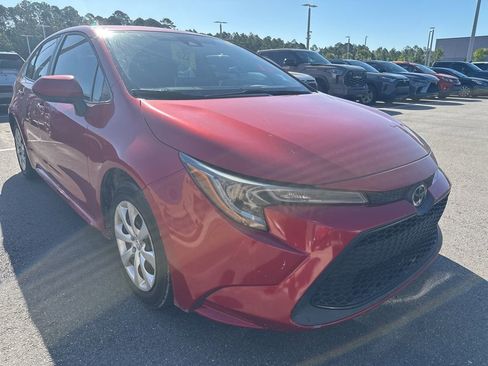 Used 2021 Toyota Corolla LE FWD image 1