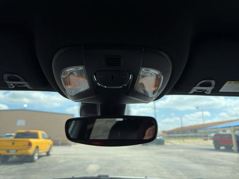 New 2026 Jeep Compass Latitude image 24