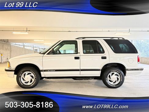 Used 1996 Chevrolet Blazer LT image 1