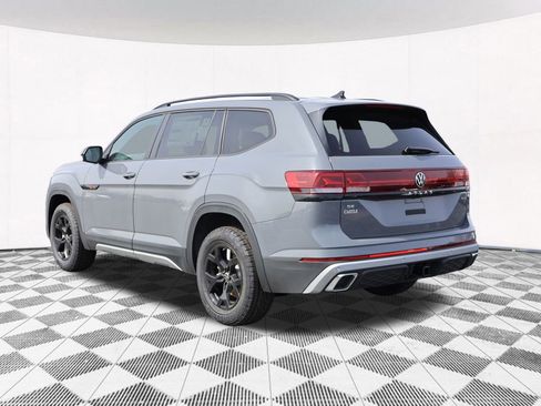 New 2025 Volkswagen Atlas Peak Edition SE image 16