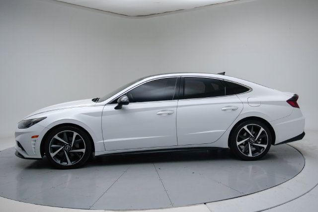 Used 2021 Hyundai Sonata SEL Plus w/ Tech Package FWD image 2