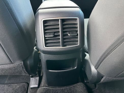 Used 2025 Kia Sportage LX image 22