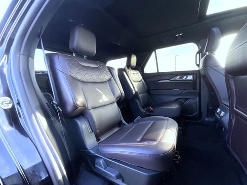Used 2025 Ford Explorer Platinum w/ LUX Leather Package AWD/4WD image 22