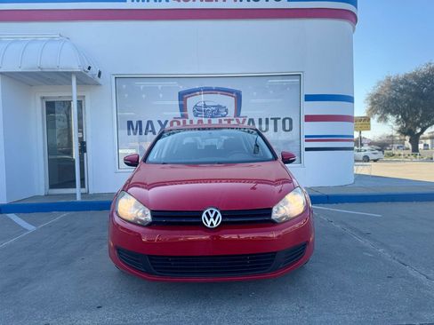 Used 2013 Volkswagen Golf 4-Door image 8