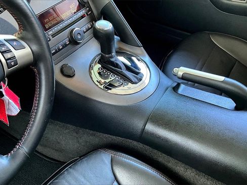 Used 2008 Pontiac Solstice GXP w/ Premium Package image 14