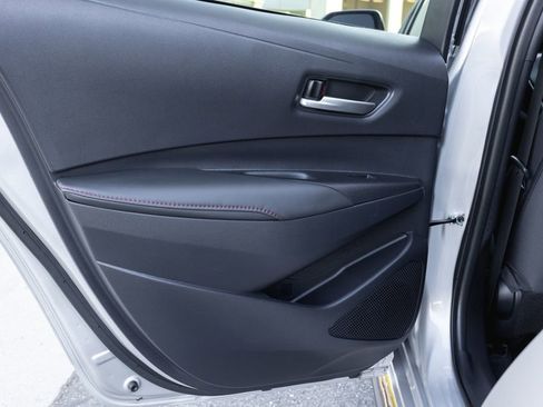 Certified 2025 Toyota Corolla SE image 30